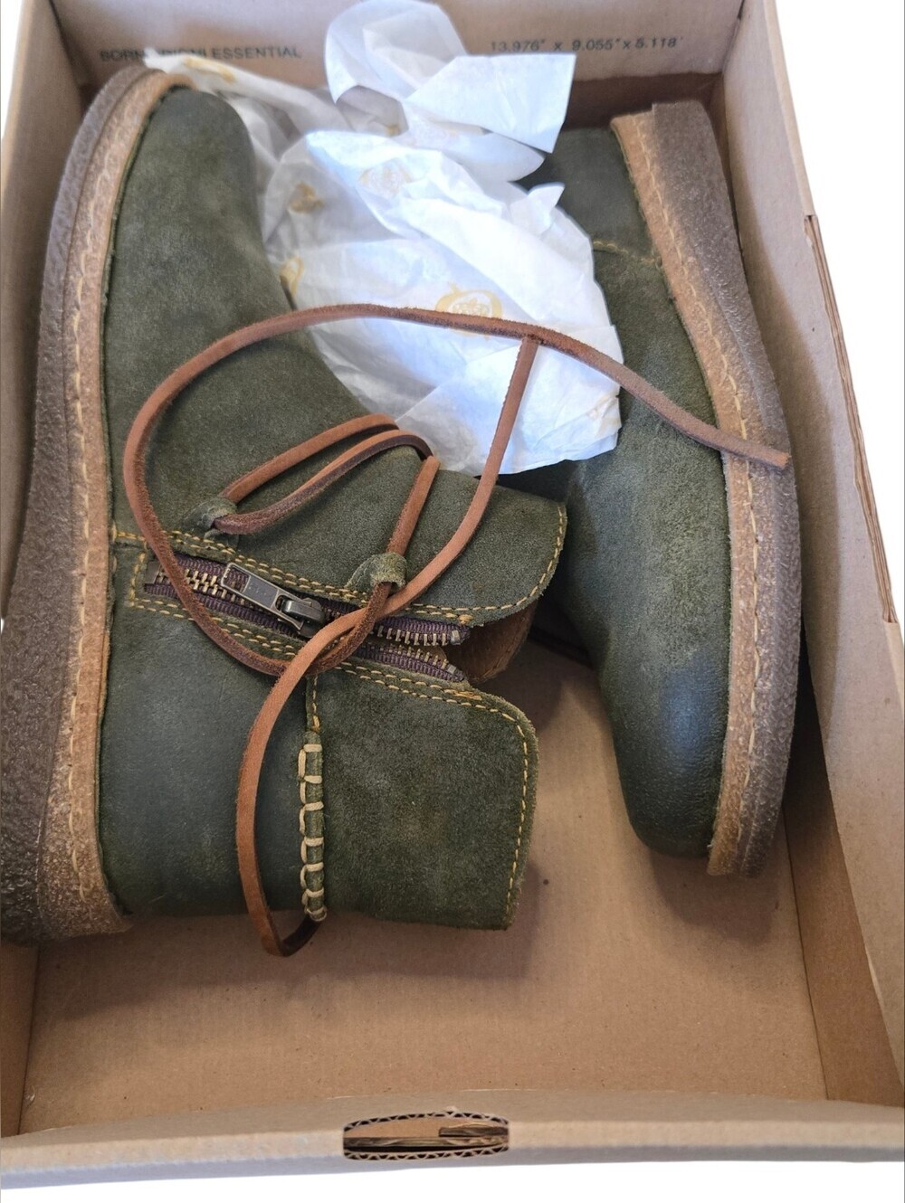 ✨ Born “Calyn” Distressed Olive Green Leather Ankle Boots – Size 8.5 ✨ - Picture 2 of 12